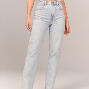 ABERCROMBIE 90s HIGH RISE STRAIGHT JEANS